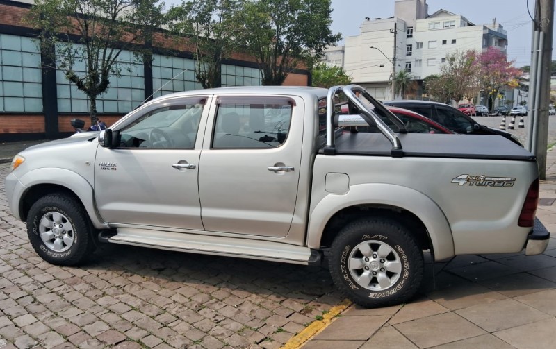 HILUX 3.0 SRV 4X4 CD 16V TURBO INTERCOOLER DIESEL 4P MANUAL - 2006 - FLORES DA CUNHA