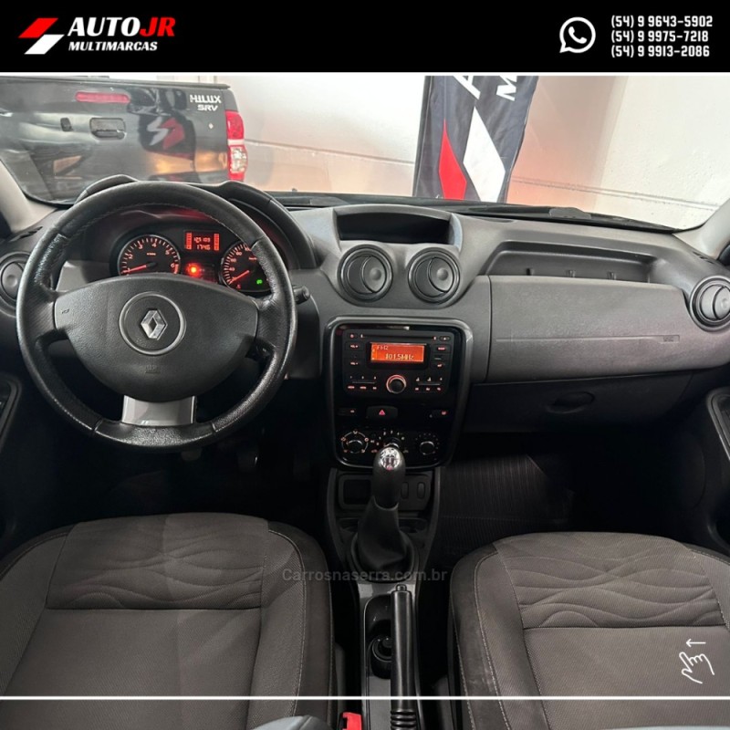 DUSTER 1.6 DYNAMIQUE 4X2 16V FLEX 4P MANUAL - 2012 - VACARIA