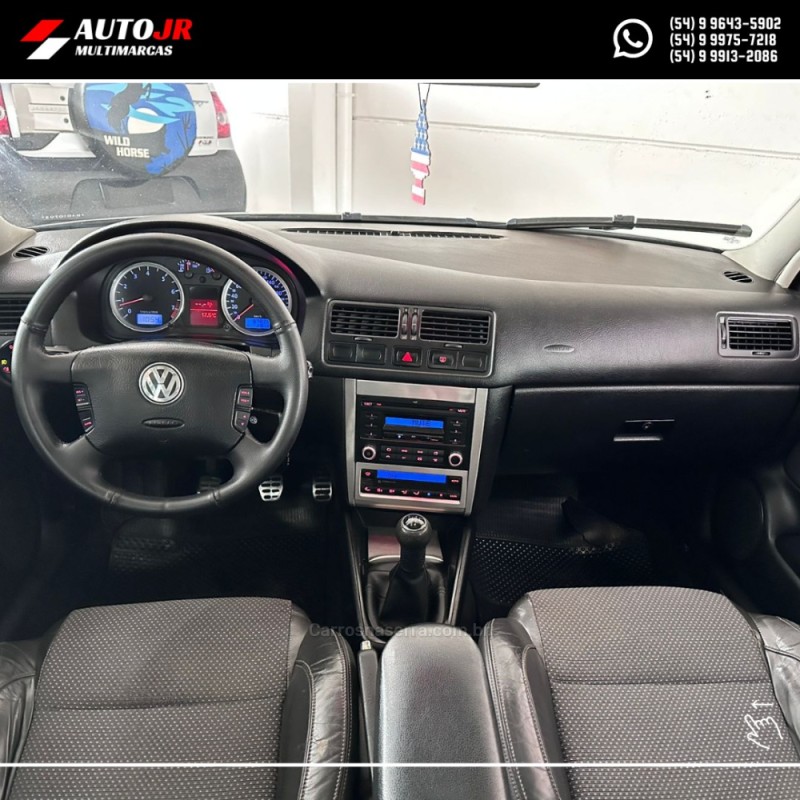 GOLF 1.6 MI SPORTLINE 8V FLEX 4P MANUAL - 2011 - VACARIA