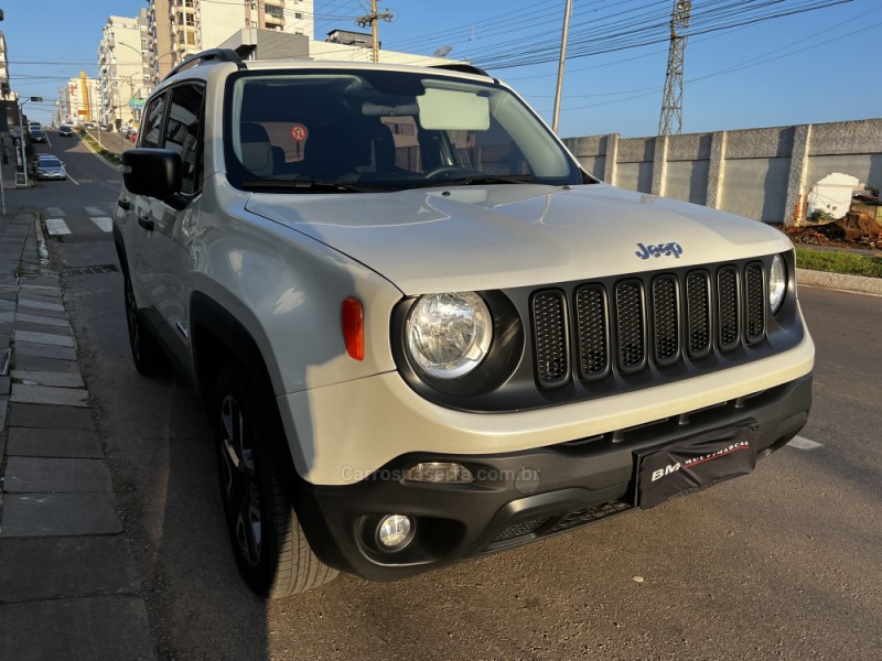 RENEGADE 2.0 16V CUSTOM 4X4 TURBO DIESEL 4P AUTOMÁTICA - 2018 - GUAPORé