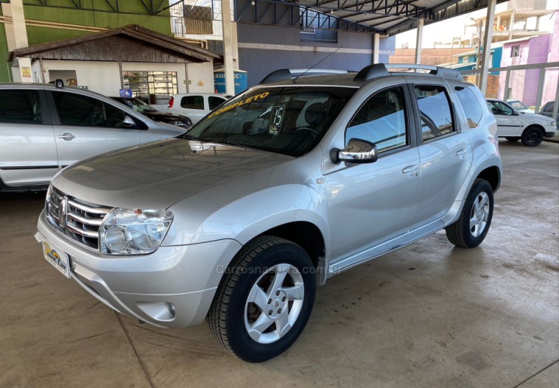 DUSTER 1.6 DYNAMIQUE 4X2 16V FLEX 4P MANUAL - 2015 - VACARIA