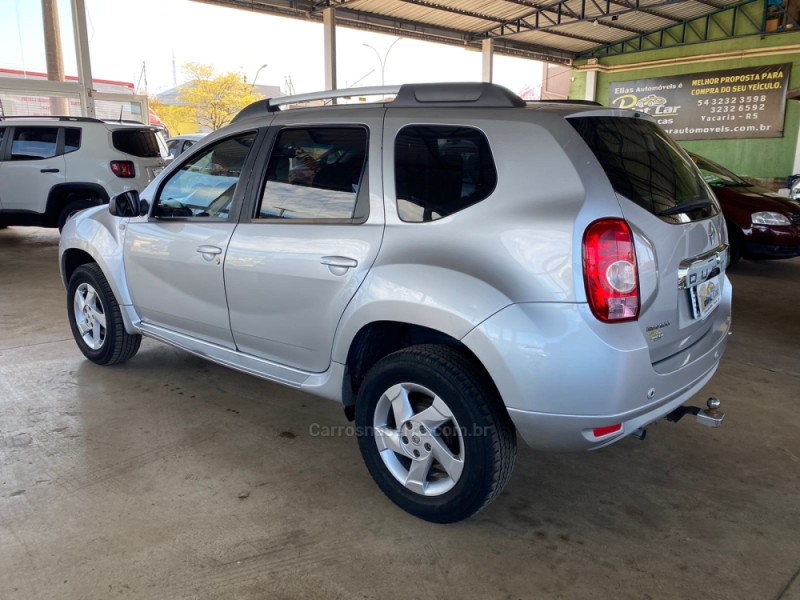 DUSTER 1.6 DYNAMIQUE 4X2 16V FLEX 4P MANUAL - 2015 - VACARIA