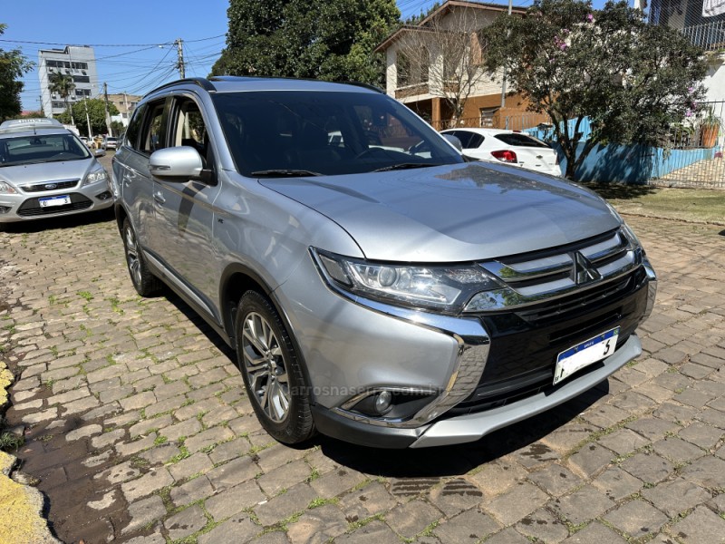 OUTLANDER 3.0 GT 4X4 V6 24V GASOLINA 4P AUTOMÁTICO - 2016 - LAJEADO