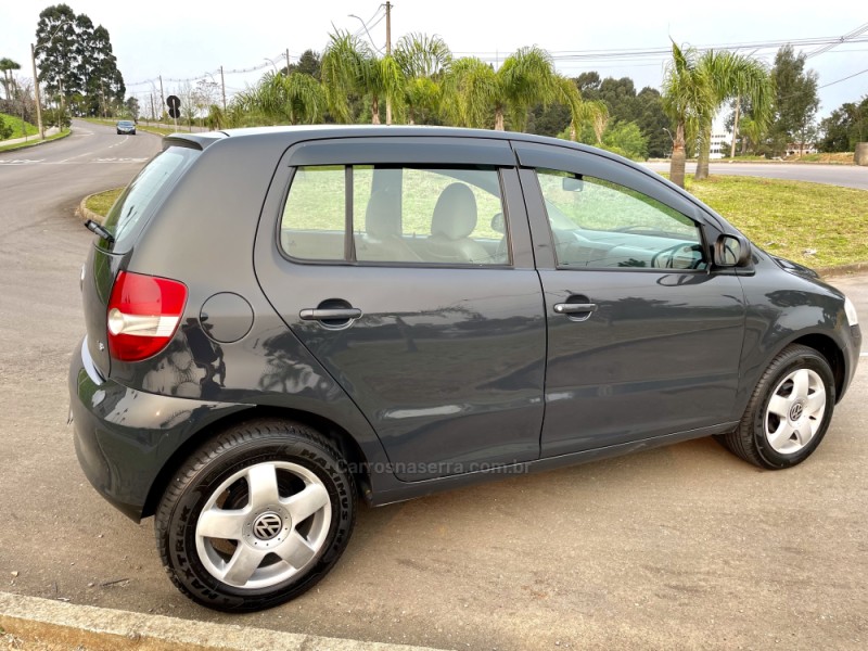 FOX 1.6 MI 8V FLEX 4P MANUAL - 2005 - CAXIAS DO SUL