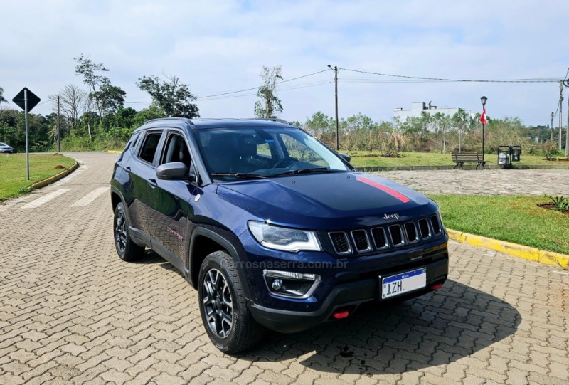 COMPASS 2.0 16V DIESEL TRAILHAWK 4X4 AUTOMÁTICO