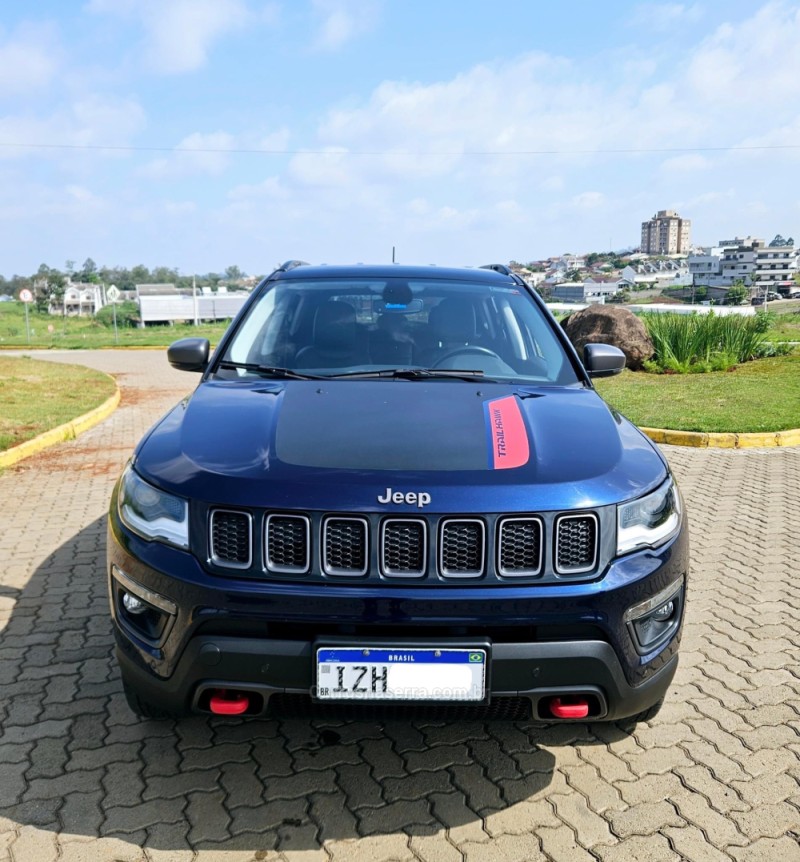 COMPASS 2.0 16V DIESEL TRAILHAWK 4X4 AUTOMÁTICO - 2019 - LAJEADO