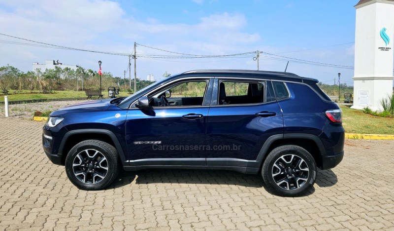 COMPASS 2.0 16V DIESEL TRAILHAWK 4X4 AUTOMÁTICO - 2019 - LAJEADO