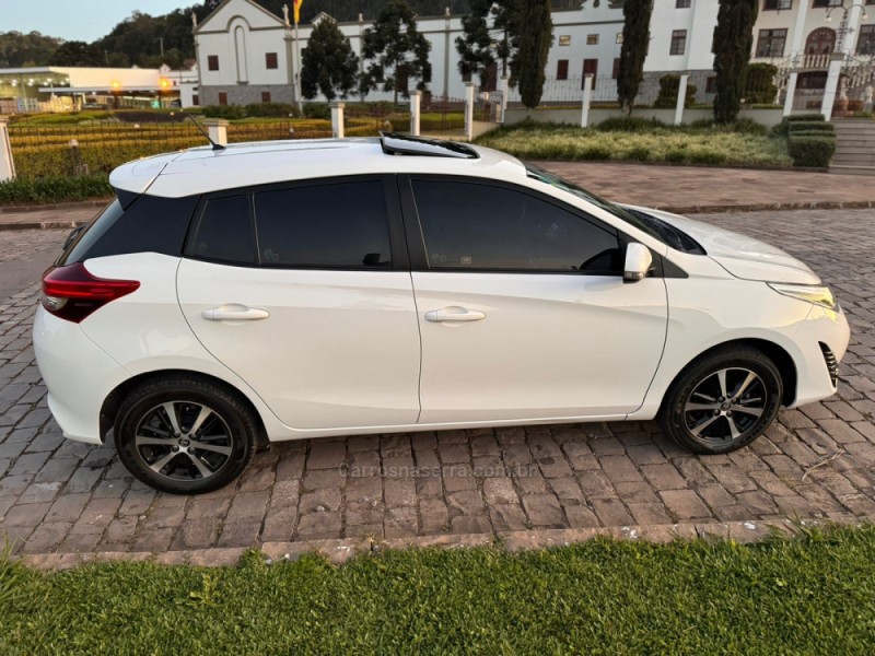 YARIS 1.5 XLS CONNECT 16V FLEX 4P AUTOMÁTICO - 2022 - GARIBALDI