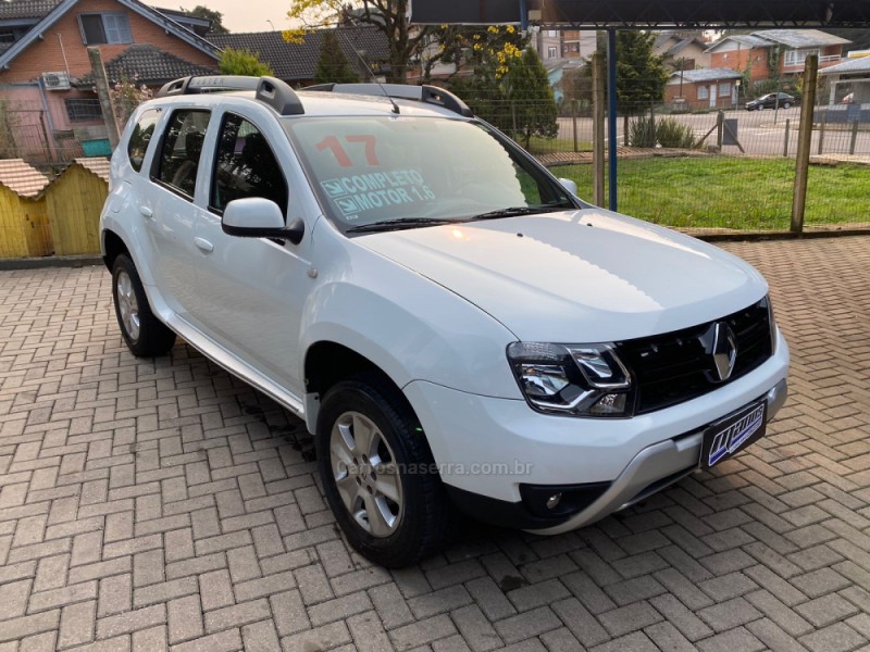 DUSTER 1.6 DYNAMIQUE 4X2 16V FLEX 4P MANUAL - 2017 - CANELA