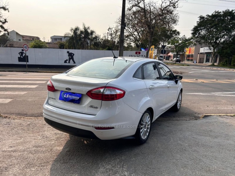 FIESTA 1.6 TITANIUM SEDAN 16V FLEX 4P AUTOMÁTICO - 2017 - VENâNCIO AIRES