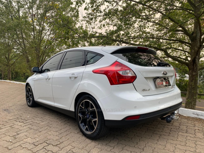 FOCUS 2.0 TITANIUM HATCH 16V FLEX 4P AUTOMÁTICO - 2015 - DOIS IRMãOS