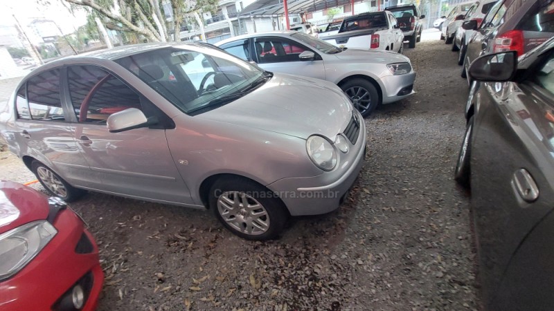 POLO 1.6 MI 8V FLEX 4P MANUAL - 2004 - FARROUPILHA