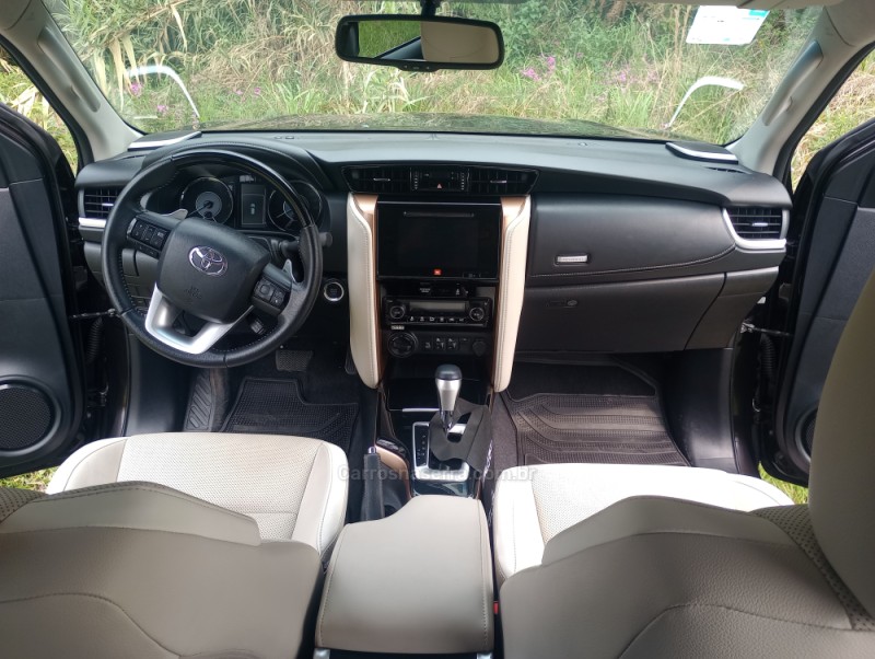 HILUX SW4 2.8 SRX 4X4 DIAMOND 16V TURBO DIESEL 4P 7 LUGARES AUTOMÁTICO - 2019 - FLORES DA CUNHA