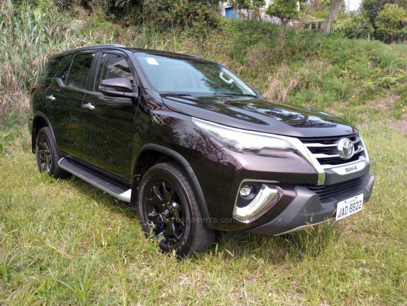 HILUX SW4 2.8 SRX 4X4 DIAMOND 16V TURBO DIESEL 4P 7 LUGARES AUTOMÁTICO - 2019 - FLORES DA CUNHA