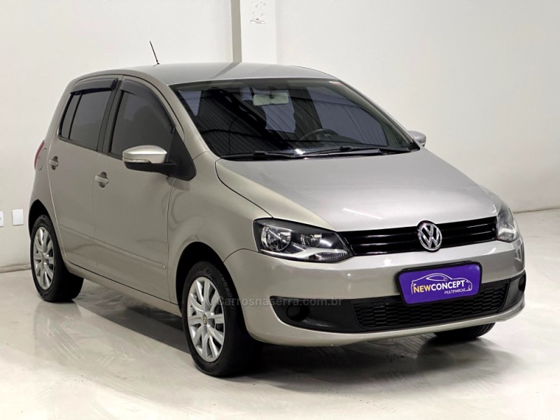 FOX 1.0 MI 8V FLEX 4P MANUAL - 2013 - NOVO HAMBURGO