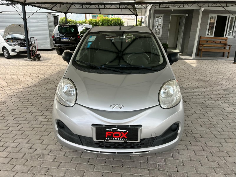 QQ 1.0 MPFI LOOK 12V GASOLINA 4P MANUAL - 2018 - CAXIAS DO SUL
