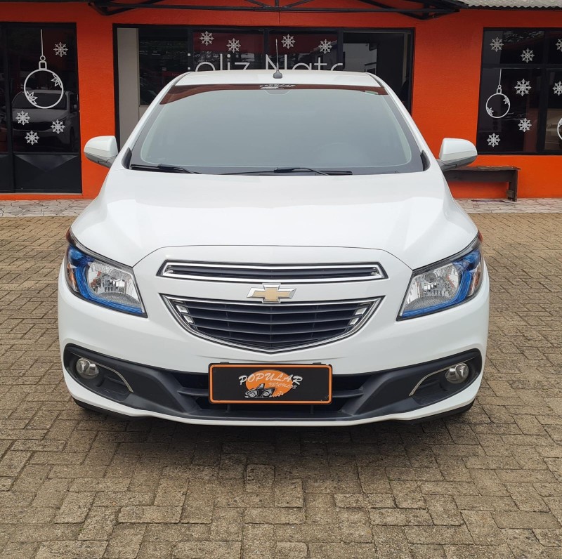 PRISMA 1.4 MPFI LTZ 8V FLEX 4P MANUAL - 2015 - CANELA