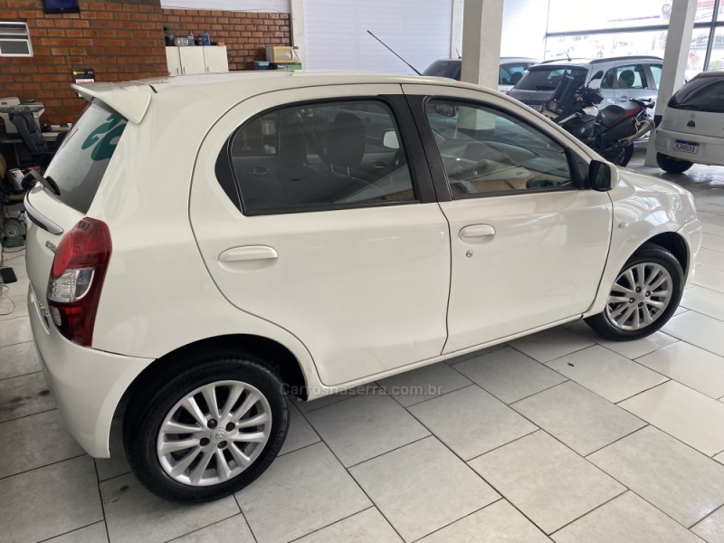 ETIOS 1.5 XLS 16V FLEX 4P MANUAL - 2013 - CAXIAS DO SUL