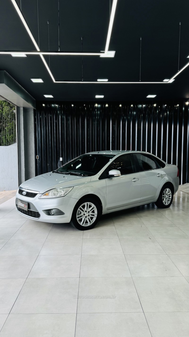 FOCUS 2.0 SEDAN 16V GASOLINA 4P MANUAL - 2011 - DOIS IRMãOS