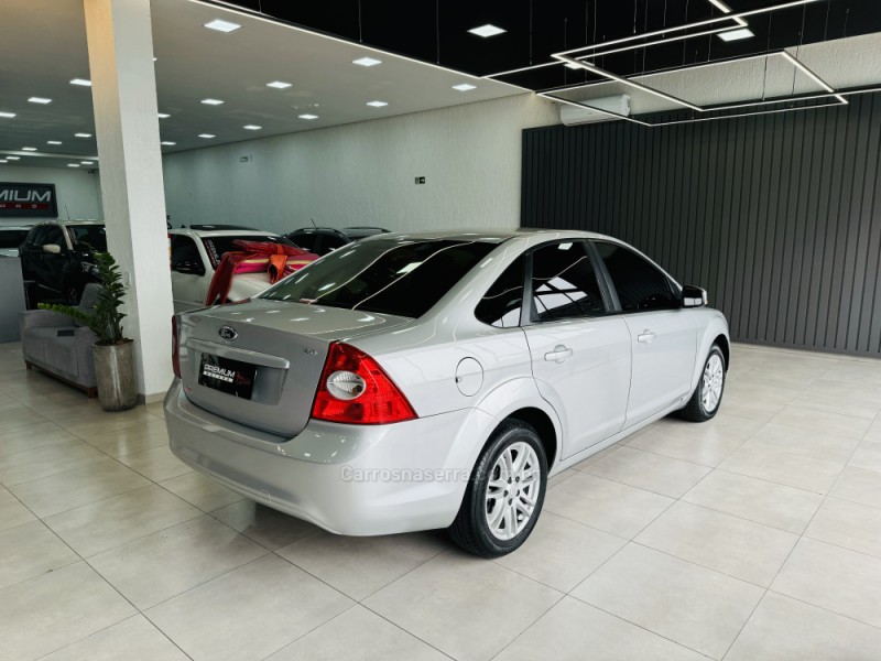 FOCUS 2.0 SEDAN 16V GASOLINA 4P MANUAL - 2011 - DOIS IRMãOS