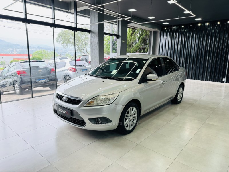 FOCUS 2.0 SEDAN 16V GASOLINA 4P MANUAL - 2011 - DOIS IRMãOS