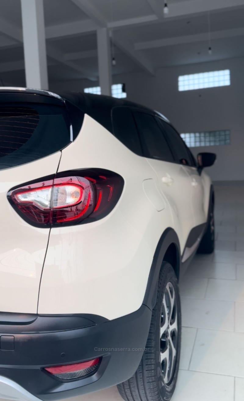 CAPTUR 1.6 16V FLEX ZEN AUTOMÁTICO - 2018 - CAXIAS DO SUL