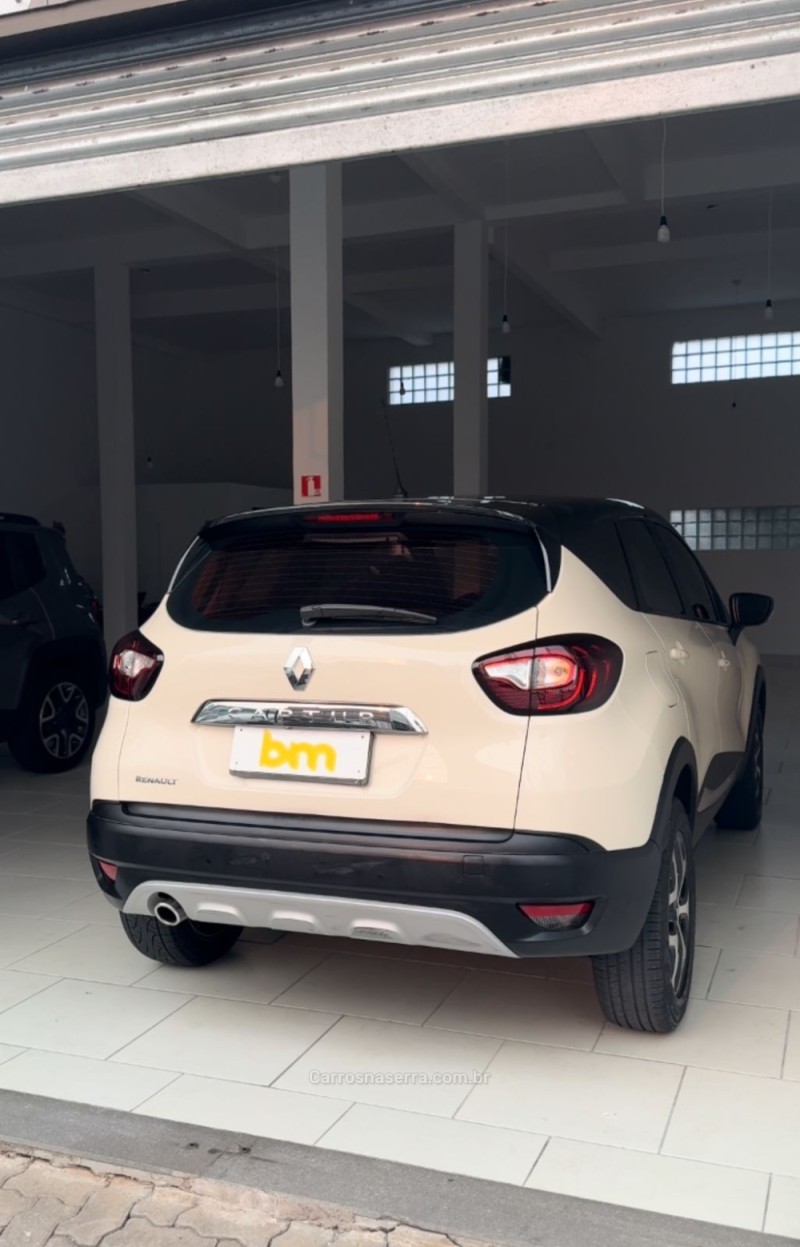 CAPTUR 1.6 16V FLEX ZEN AUTOMÁTICO - 2018 - CAXIAS DO SUL