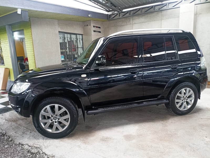 PAJERO TR4 2.0 4X4 16V 140CV FLEX 4P AUTOMÁTICO - 2011 - CAXIAS DO SUL