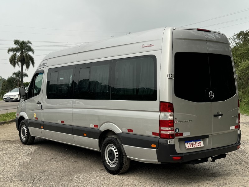 SPRINTER 2.2 415 VAN LUXO TETO ALTO 19 LUGARES DIESEL 3P MANUAL - 2018 - CAXIAS DO SUL