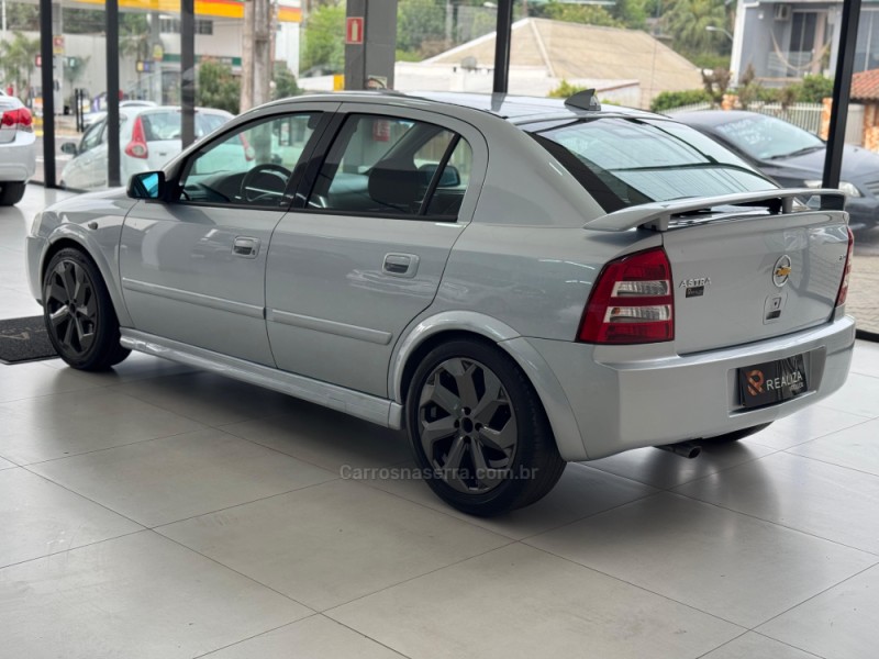 ASTRA 2.0 MPFI ADVANTAGE PLUS 8V FLEX 4P MANUAL - 2009 - SANTA CRUZ DO SUL