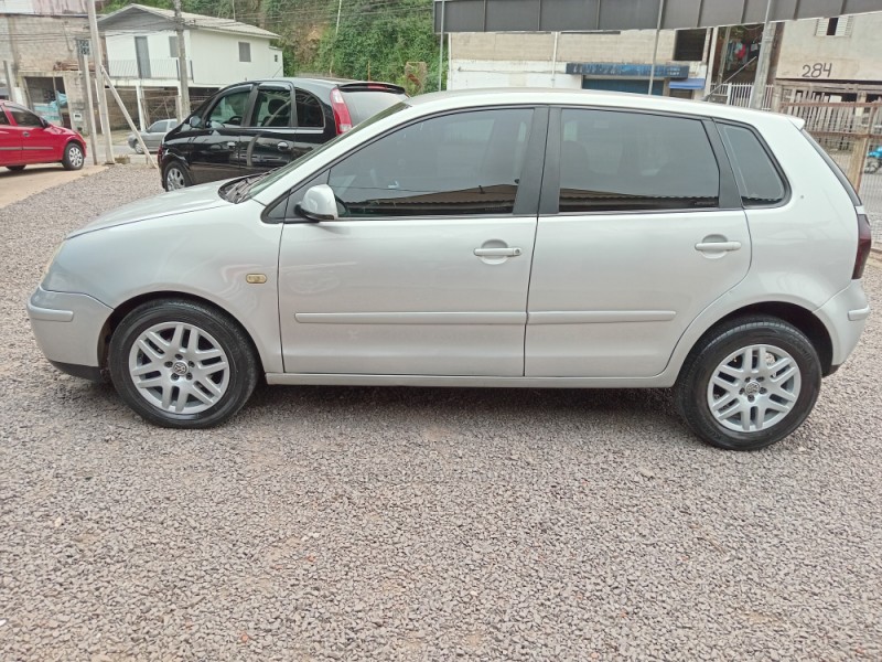 POLO 1.6 MI 8V GASOLINA 4P MANUAL - 2005 - CAXIAS DO SUL