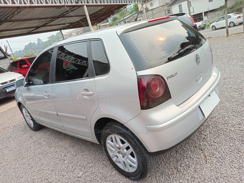 POLO 1.6 MI 8V GASOLINA 4P MANUAL - 2005 - CAXIAS DO SUL