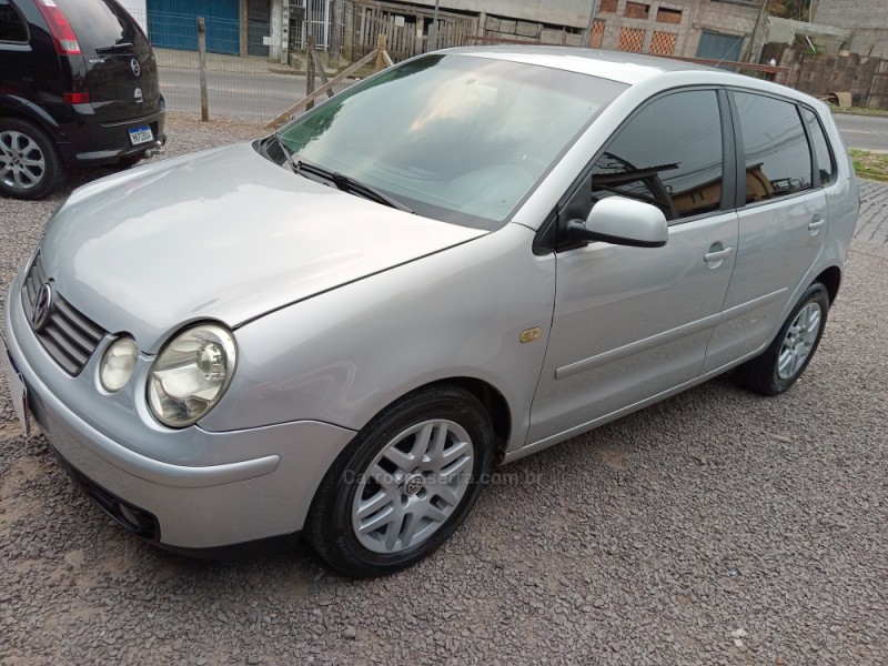 POLO 1.6 MI 8V GASOLINA 4P MANUAL - 2005 - CAXIAS DO SUL