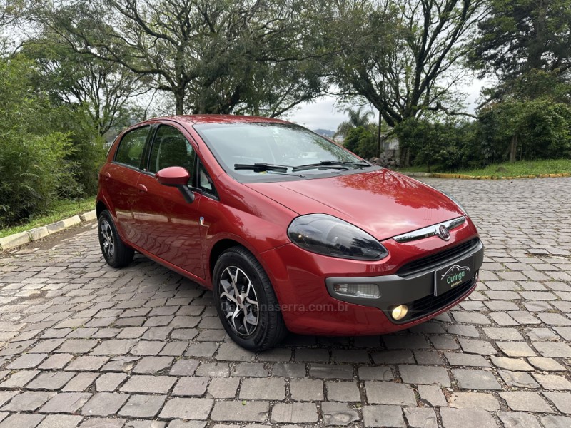 PUNTO 1.4 ATTRACTIVE ITALIA 8V FLEX 4P MANUAL - 2014 - NOVA PRATA