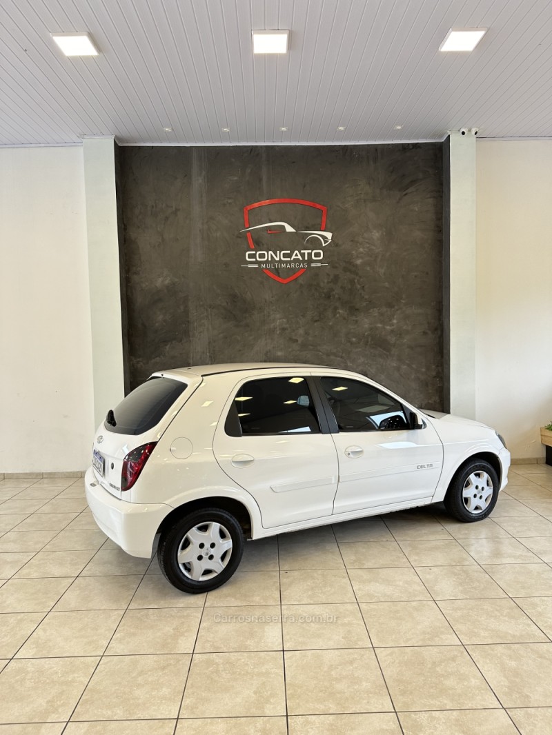 CELTA 1.0 MPFI LT 8V FLEX 4P MANUAL - 2014 - FARROUPILHA