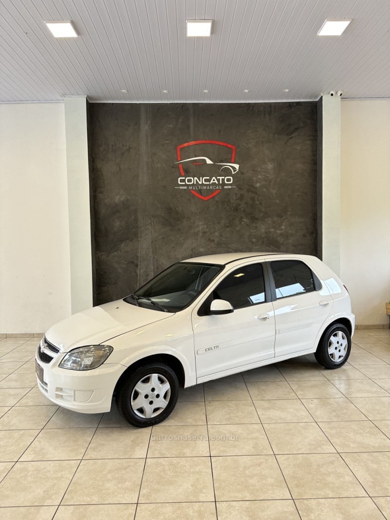 CELTA 1.0 MPFI LT 8V FLEX 4P MANUAL - 2014 - FARROUPILHA