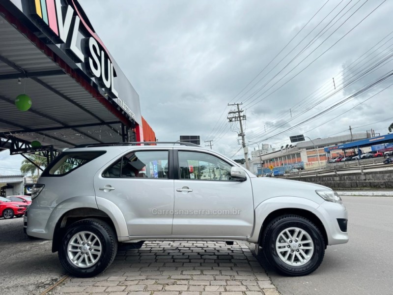 HILUX SW4 2.7 SR 4X2 16V FLEX 4P AUTOMÁTICO - 2013 - CAXIAS DO SUL