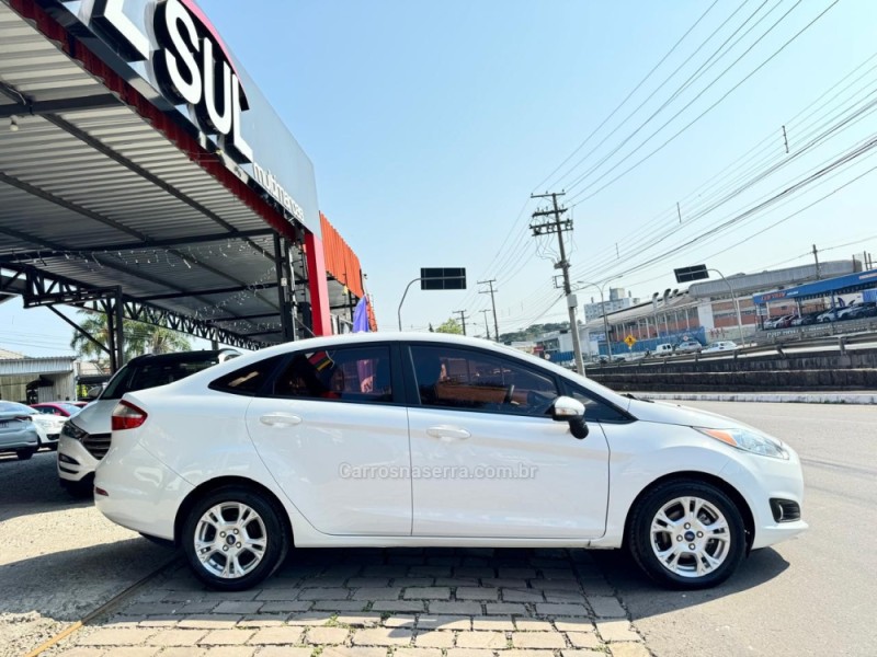 FIESTA 1.6 SE SEDAN 16V FLEX 4P MANUAL - 2015 - CAXIAS DO SUL