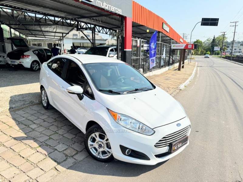 FIESTA 1.6 SE SEDAN 16V FLEX 4P MANUAL