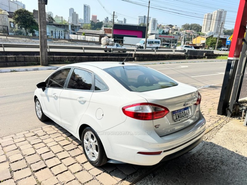 FIESTA 1.6 SE SEDAN 16V FLEX 4P MANUAL - 2015 - CAXIAS DO SUL