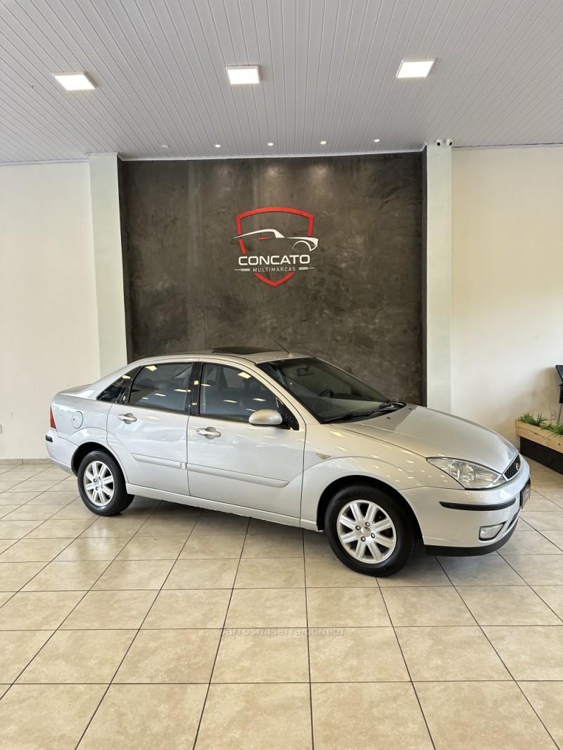 FOCUS 2.0 GHIA SEDAN 16V GASOLINA 4P MANUAL - 2008 - FARROUPILHA