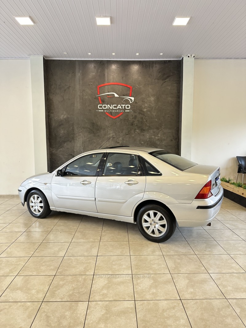 FOCUS 2.0 GHIA SEDAN 16V GASOLINA 4P MANUAL - 2008 - FARROUPILHA