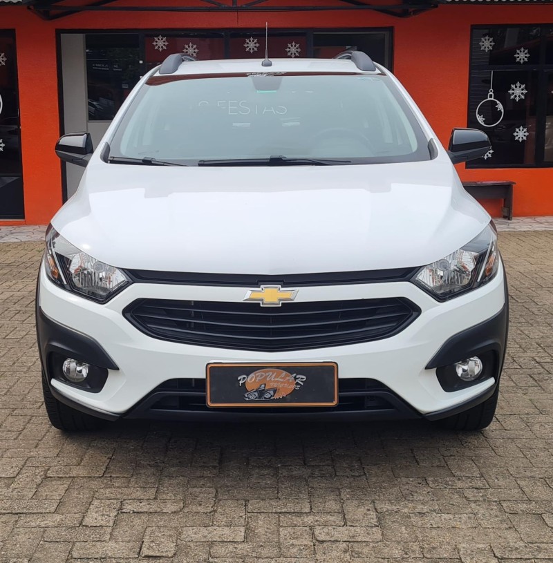 ONIX 1.4 MPFI ACTIV 8V FLEX 4P MANUAL - 2019 - CANELA