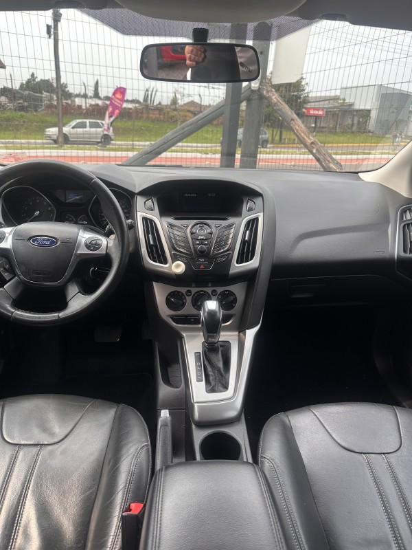 FOCUS 2.0 FC 16V GASOLINA 4P AUTOMÁTICO - 2015 - FARROUPILHA