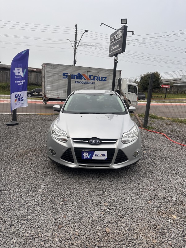 FOCUS 2.0 FC 16V GASOLINA 4P AUTOMÁTICO - 2015 - FARROUPILHA