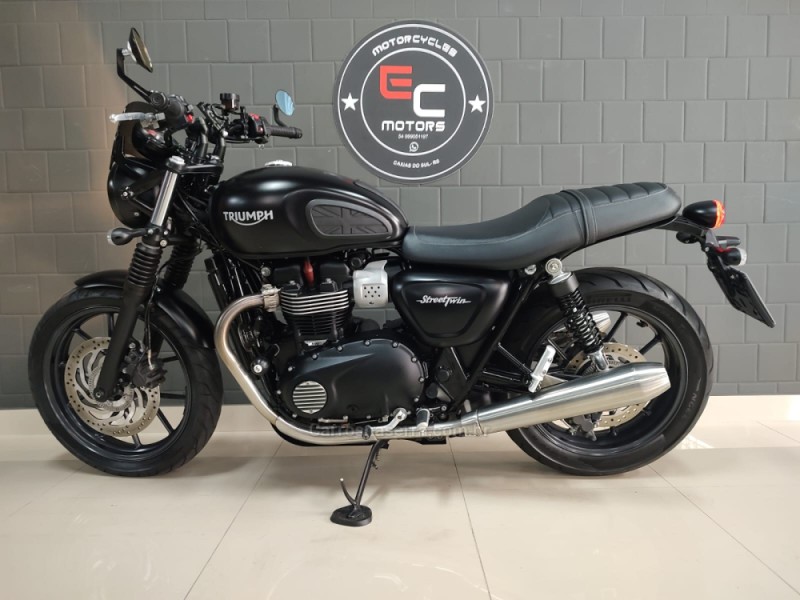 street twin  2017 caxias do sul