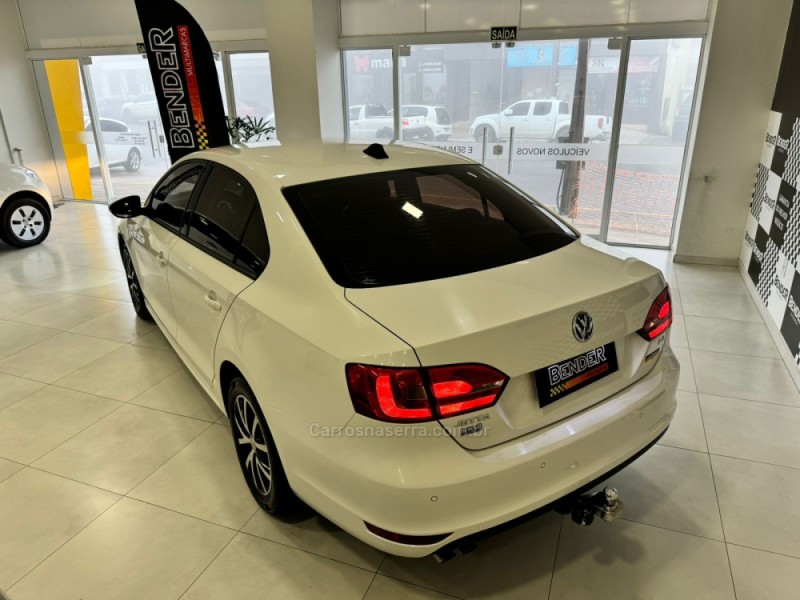 JETTA 2.0 COMFORTLINE FLEX 4P TIPTRONIC - 2014 - SALVADOR DO SUL