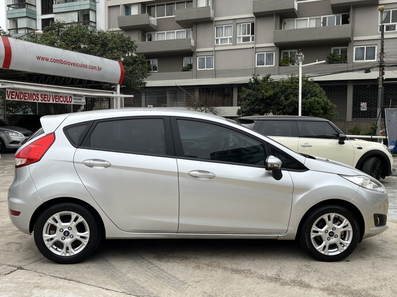 FIESTA 1.6 SE HATCH 16V FLEX 4P AUTOMÁTICO - 2015 - CAXIAS DO SUL