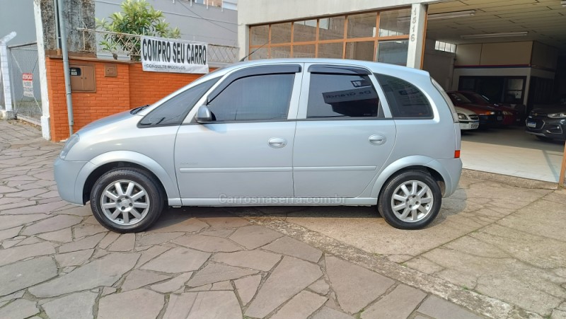 MERIVA 1.4 MPFI MAXX 8V ECONO.FLEX 4P MANUAL - 2011 - FLORES DA CUNHA