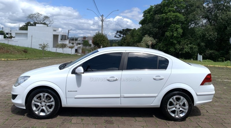 VECTRA 2.0 MPFI ELEGANCE 8V FLEX 4P AUTOMÁTICO - 2011 - GUAPORé